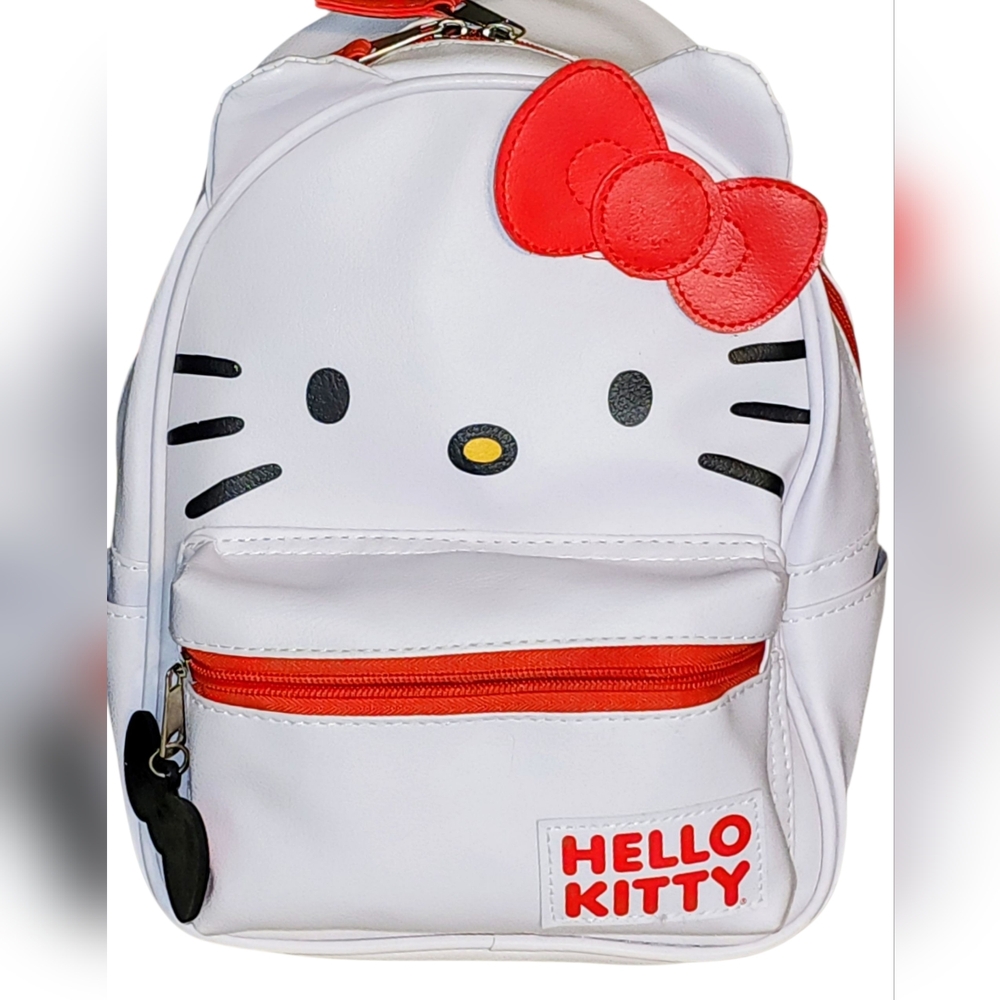 🔥 Cute Hello Kitty Signature Backpack light waterproof‎ White Faux Leather 🔥